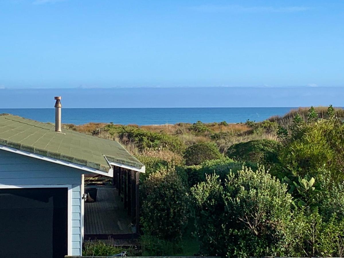 Sand Dunes Retreat Villa Otaki Beach Exterior photo