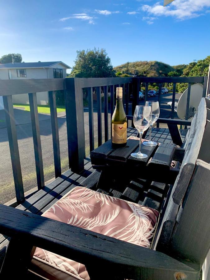 Sand Dunes Retreat Villa Otaki Beach Exterior photo